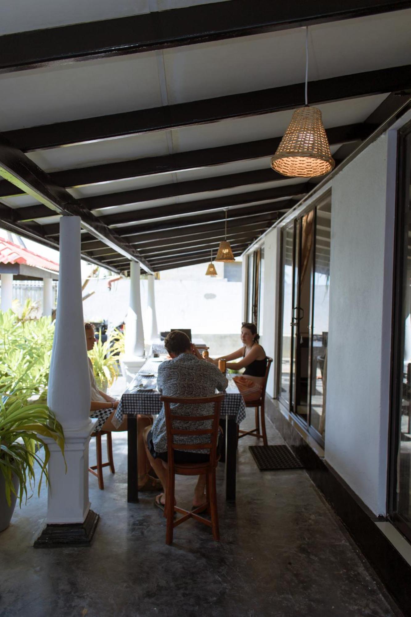 Yes Beach House Mirissa Exterior foto